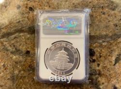 1998 1oz 10 Yuan China Silver Panda Coin Large Date MS 68