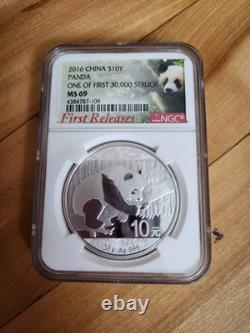 2016 NGC MS69 China 10 yuan Panda First Releases silver. 999 30g SLAB