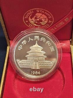 1984 CHINE ARGENT 10 YUAN PANDA PROOF W avec boîte de pièces et certificat d'authenticité - UNE TROUVAILLE MAGNIFIQUE