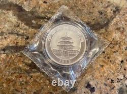 1993 1oz 10 Yuan Chine Pièce d'argent Panda (Petite date) BU