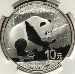 2016 Chine 10 yuans 30 g. Panda en argent 999, l’une des 30 000 premières frappes, NGC MS69