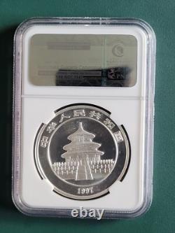 Monnaie de Chine Panda 1 oz 0,999 Argent NGC MS68 Petite Date 1997