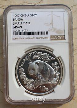 NGC MS69 Chine 1997 Argent 1oz Panda Coin (Petite Date)