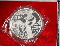 Panda en argent de Chine de 1988, 12 oz. Avec boîte et certificat #1774