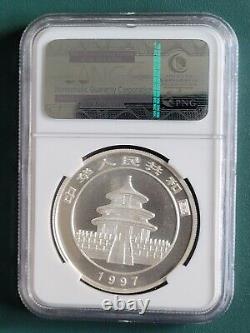 Pièce chinoise de 1997 de panda en argent de 1 once 0.999 NGC MS68 avec grande date