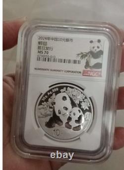 Pièce de 10 yuans en argent Panda de Chine 2024 30g avec étiquette 'PREMIER JOUR D'ÉMISSION'