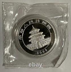 Pièce en argent Panda de Chine 1999, 10 Yuan 1 OZ, Grand Data serif 1 scellée par la mint