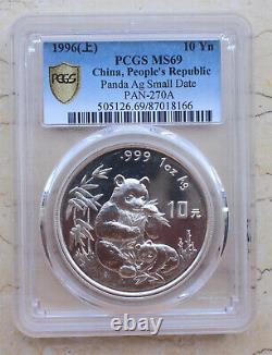 Une paire de pièces d'argent Panda de Chine de 1996 de 1 once, certifiées PCGS MS69 (petite et grande date)